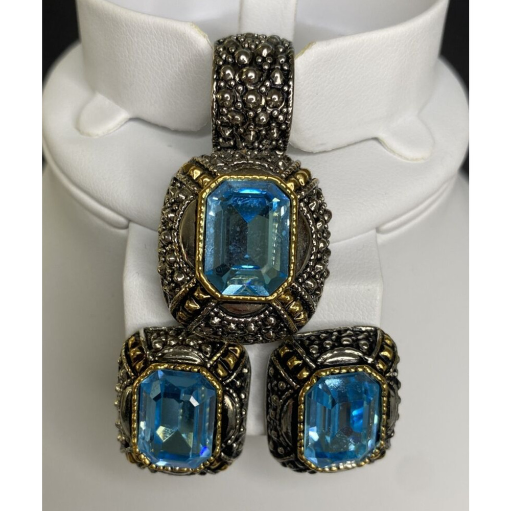 Premier Designs Jewelry Blue Stone Clip-On Earrings & Pendant Set SKU PD23